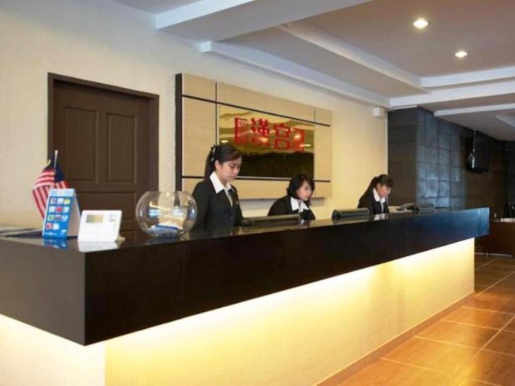 โรงแรม ฮาน พาเลซ เซมโปร์นา เซมปอร์นา ภายนอก รูปภาพ