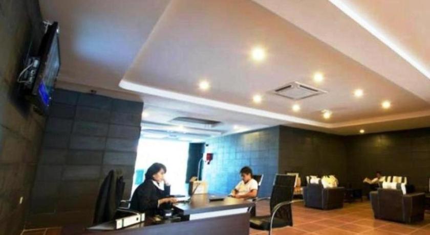 โรงแรม ฮาน พาเลซ เซมโปร์นา เซมปอร์นา ภายนอก รูปภาพ